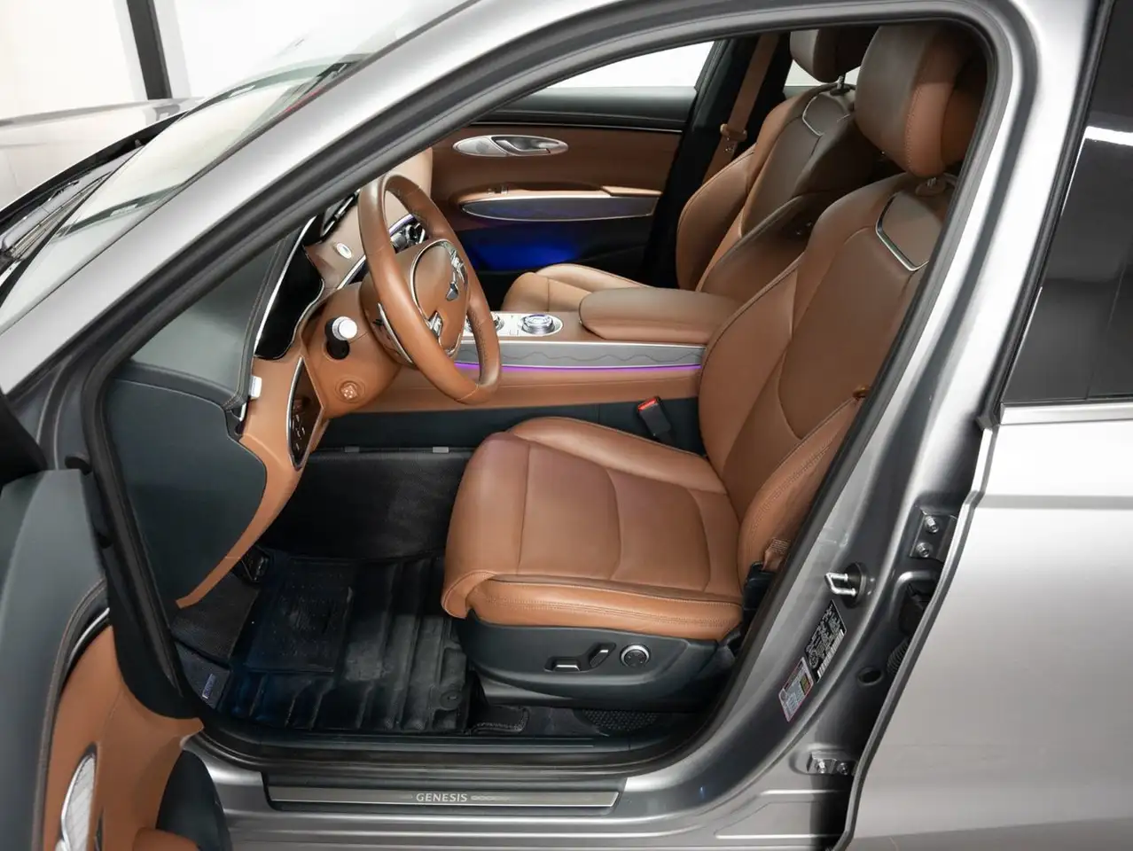 Genesis GV70 - Image 12