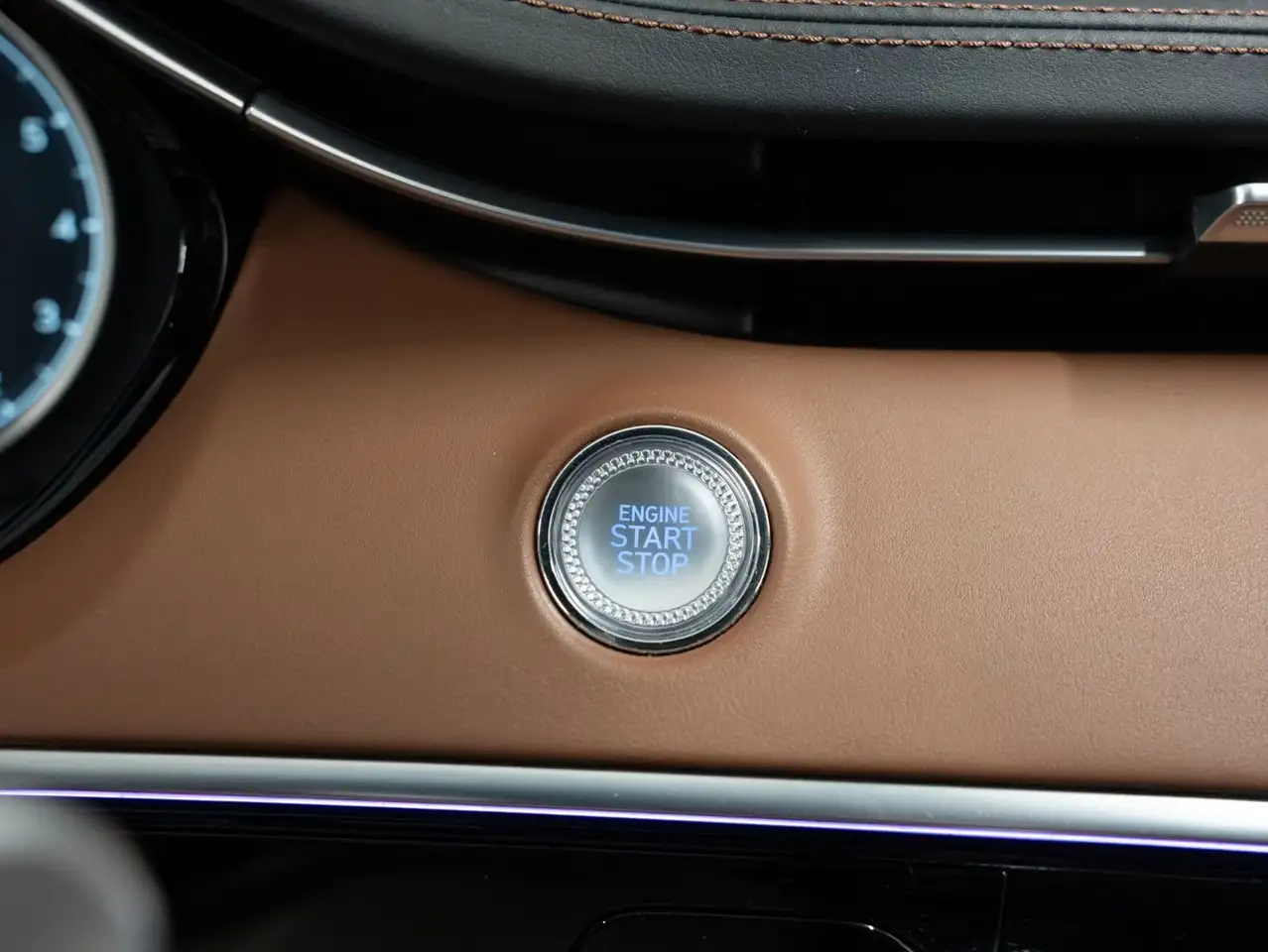 Genesis GV70 - Image 20