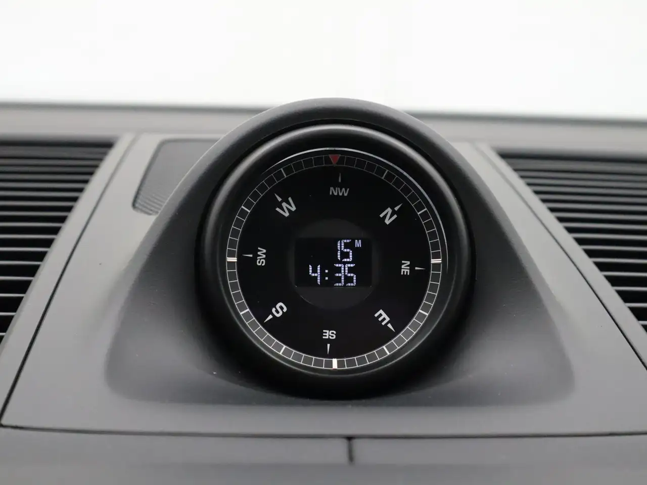 Porsche Macan - Image 21