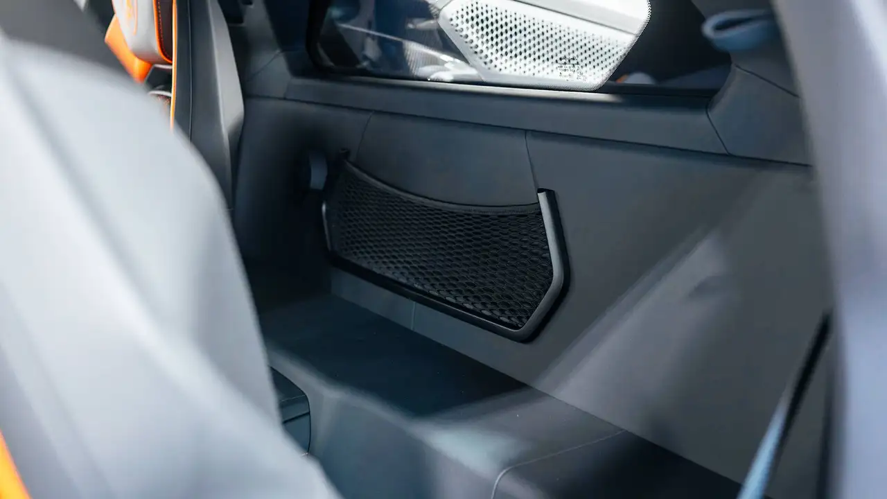 Lamborghini Revuelto - Image 9