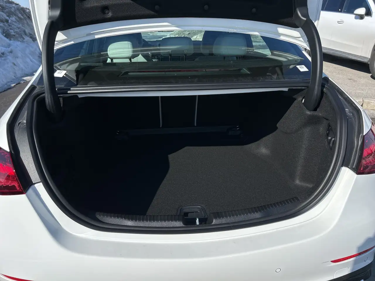 Mercedes-Benz C-Class - Image 15