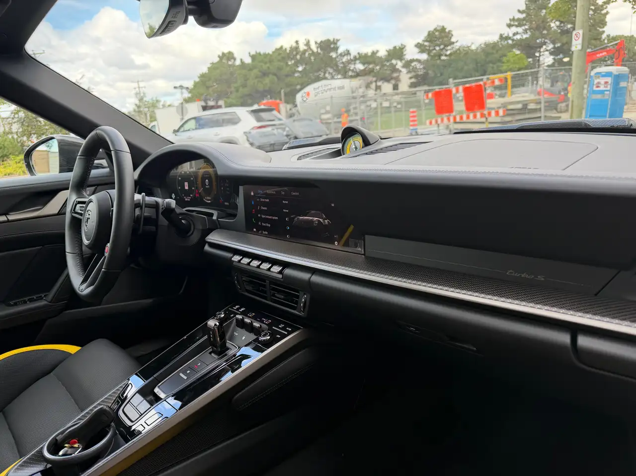 Porsche 911 - Image 11