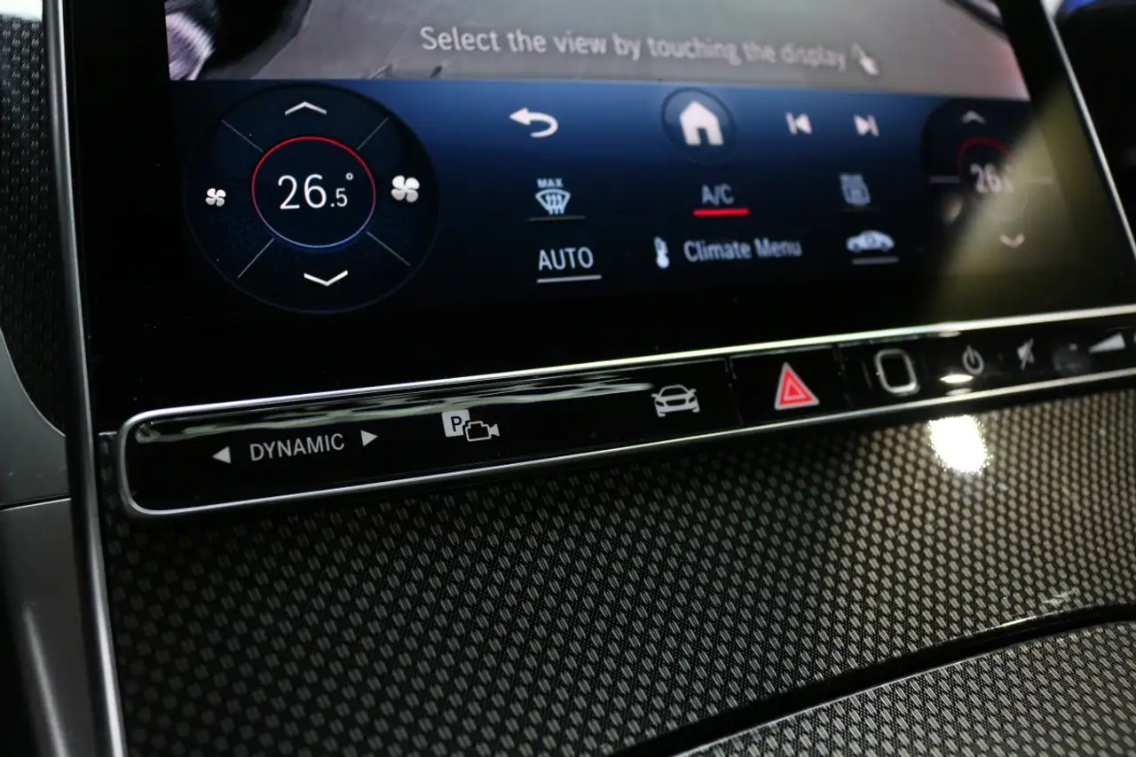 Mercedes-Benz C-Class - Image 38