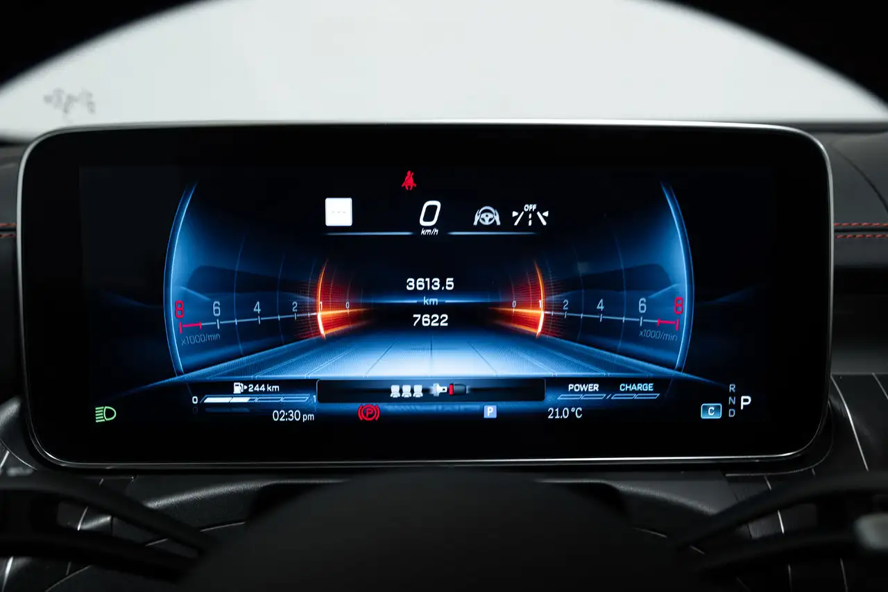 Mercedes-Benz C-Class - Image 16