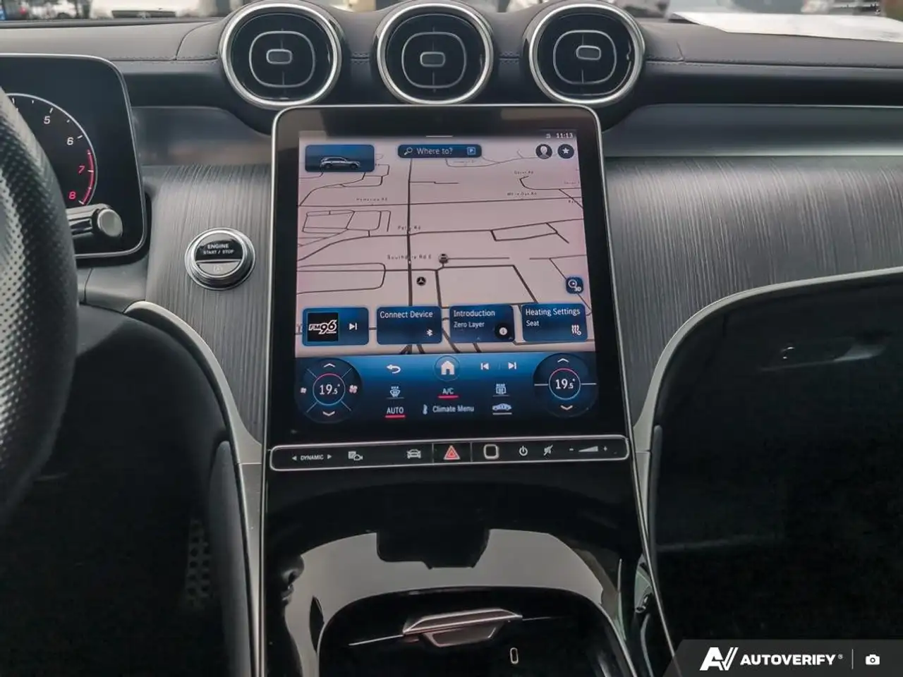 Mercedes-Benz GLC - Image 19