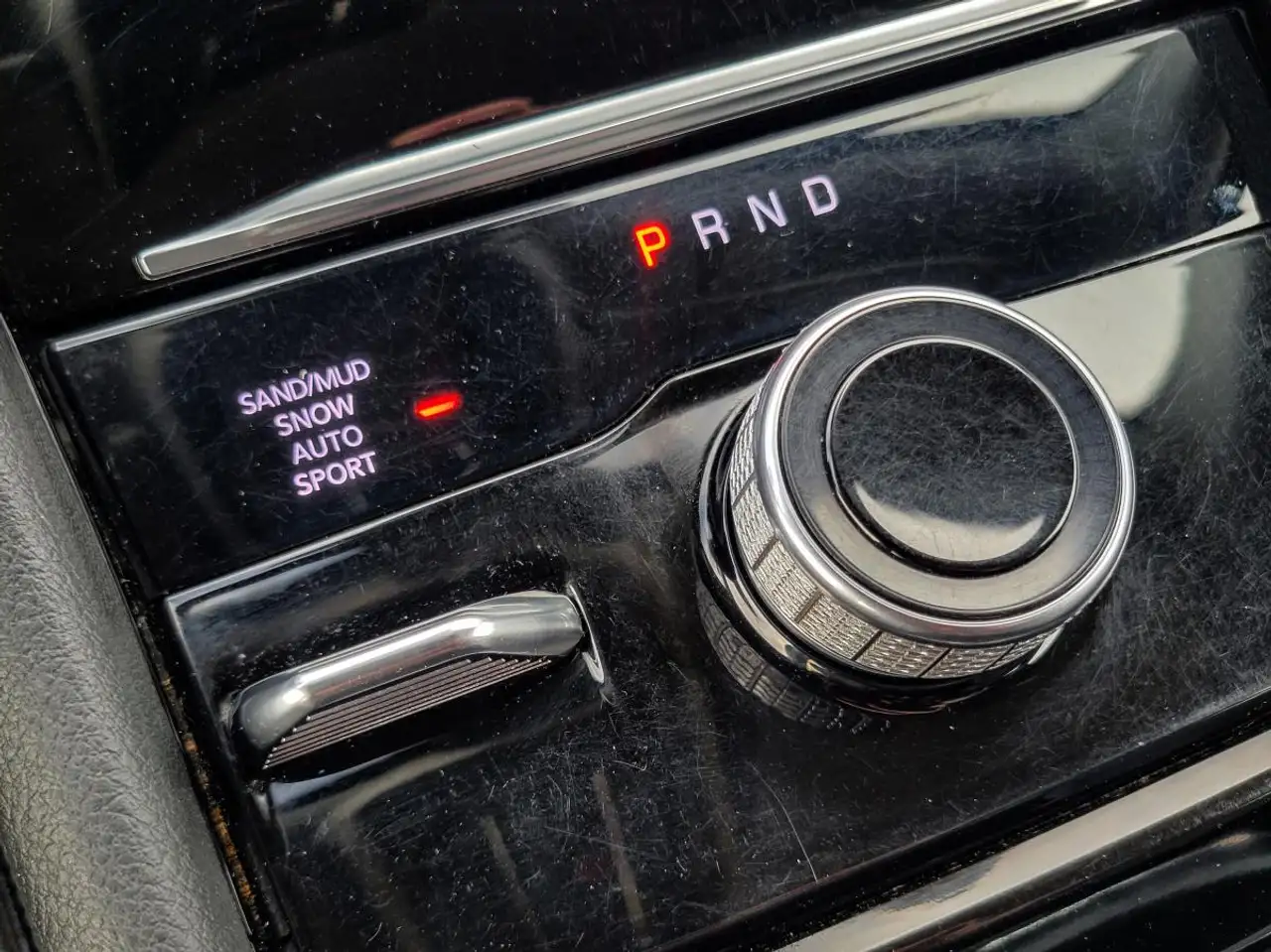 Jeep Grand Cherokee - Image 27