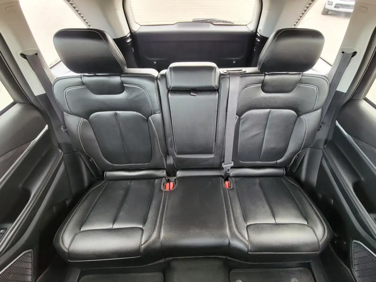 Jeep Grand Cherokee - Image 14