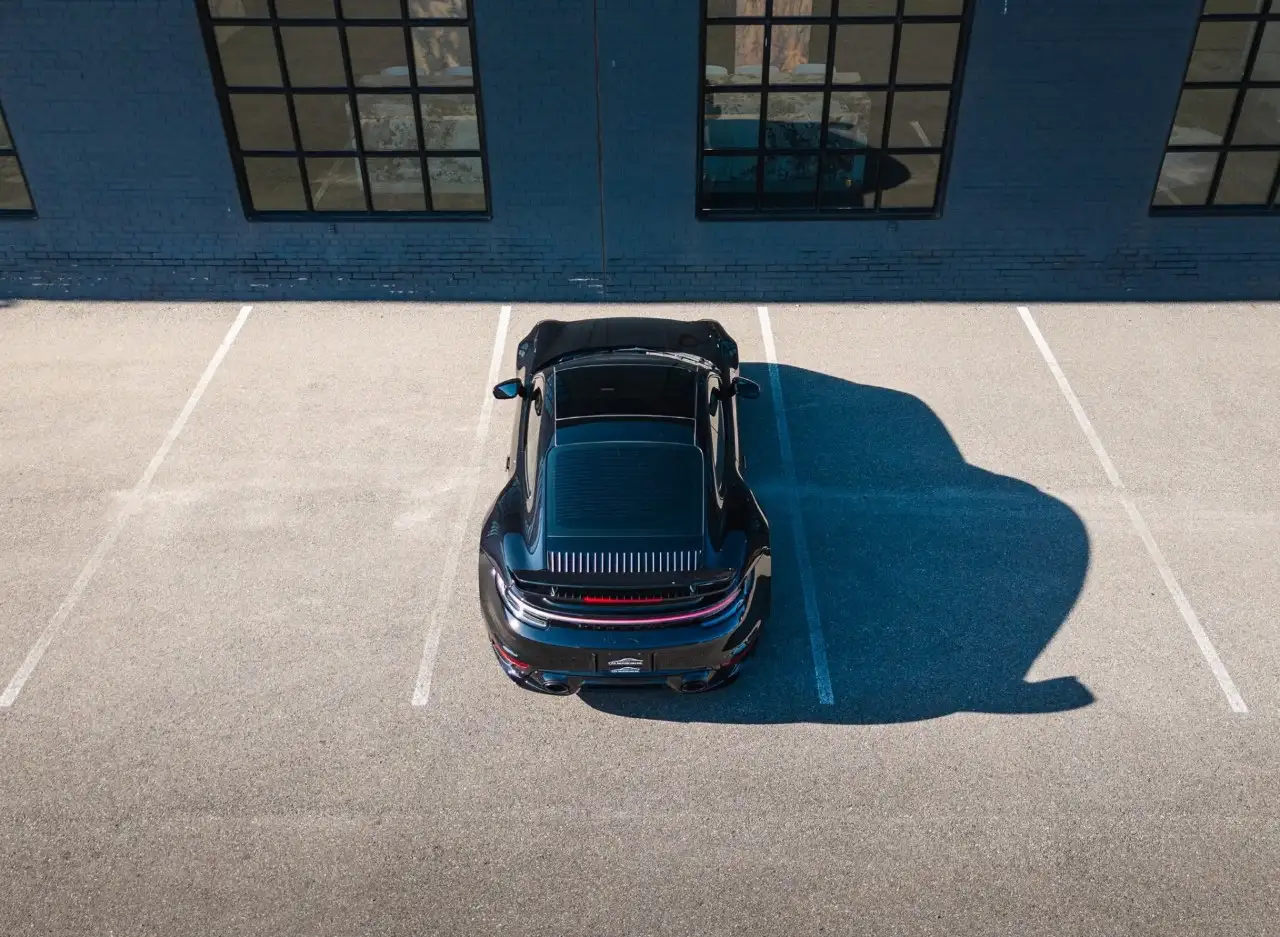 Porsche 911 - Image 6