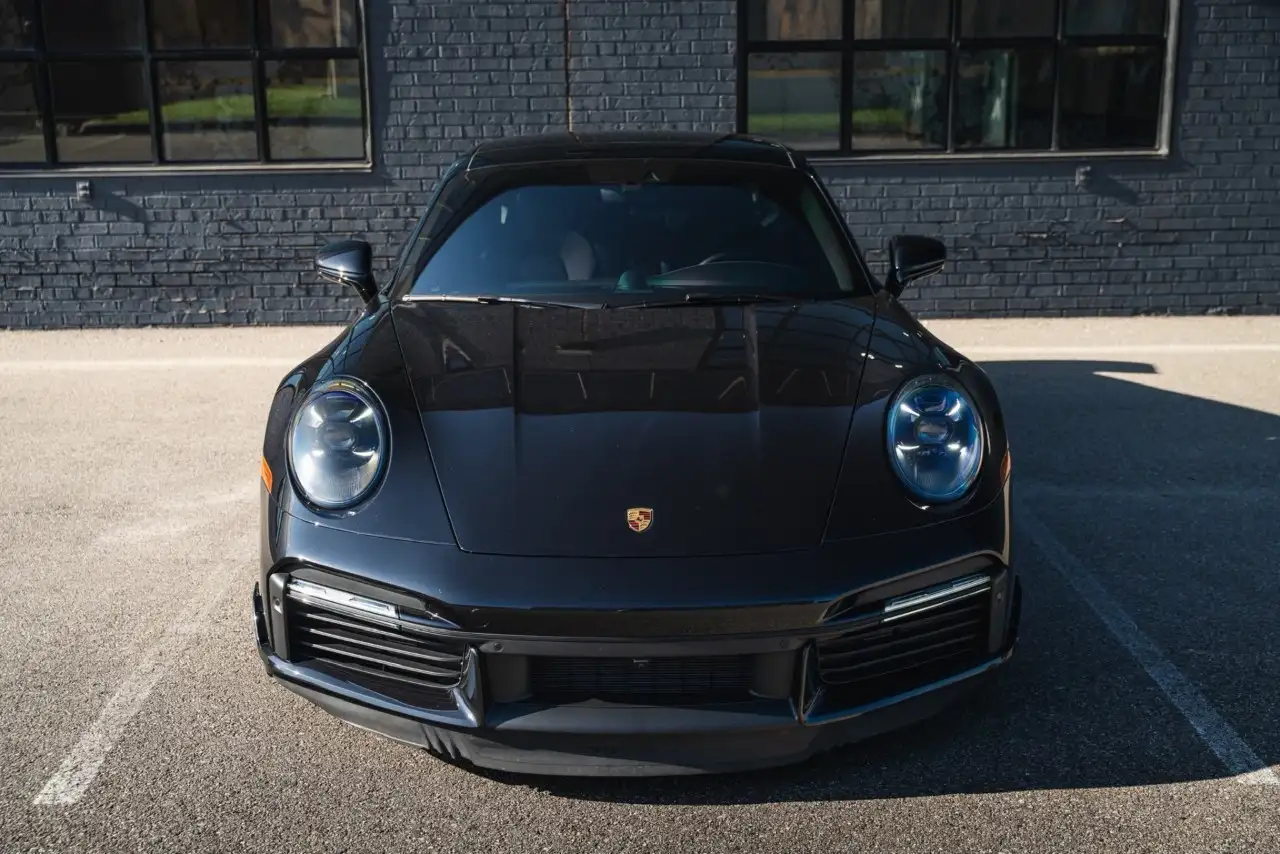 Porsche 911 - Image 26