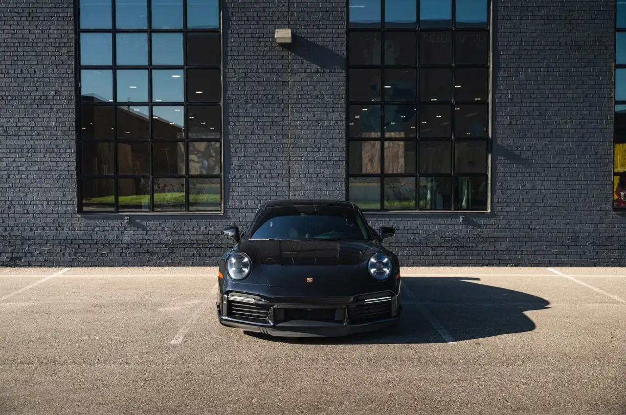 Porsche 911 - Image 13