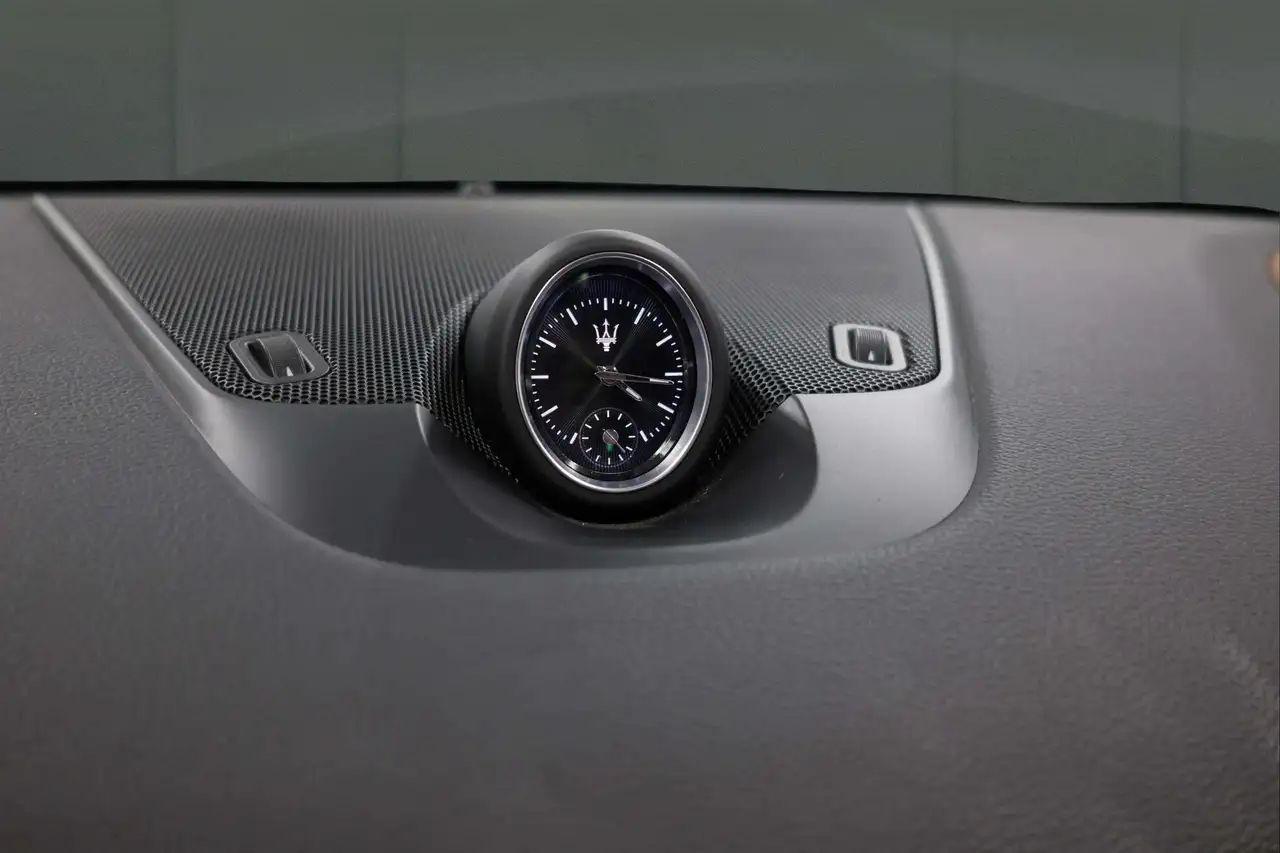 Maserati Levante - Image 22