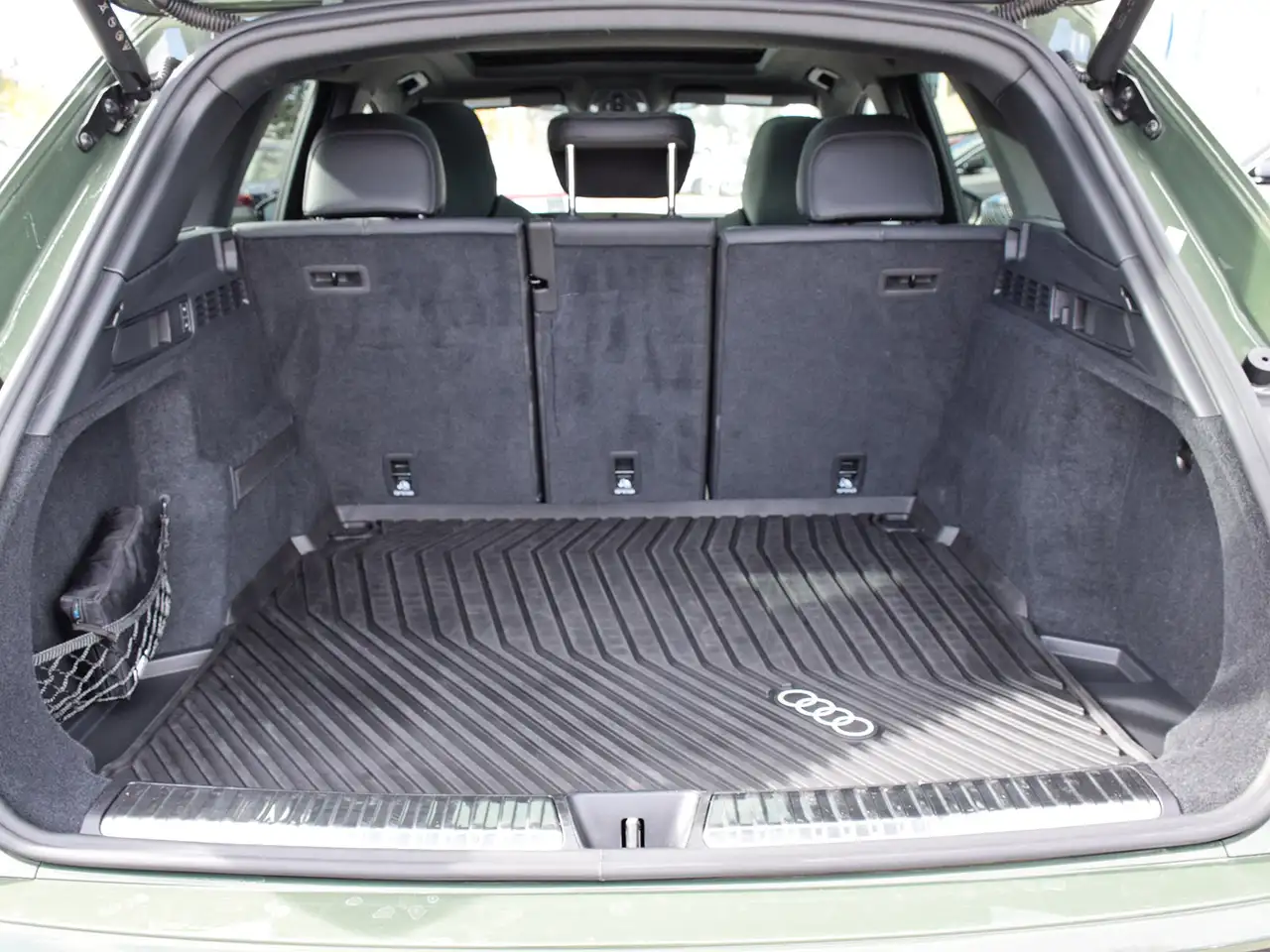 Audi SQ5 - Image 11