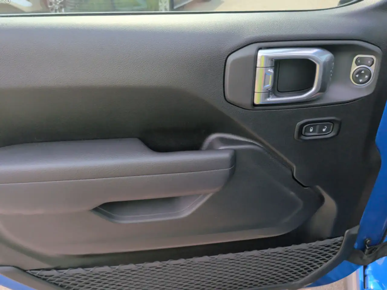 Jeep Wrangler - Image 19