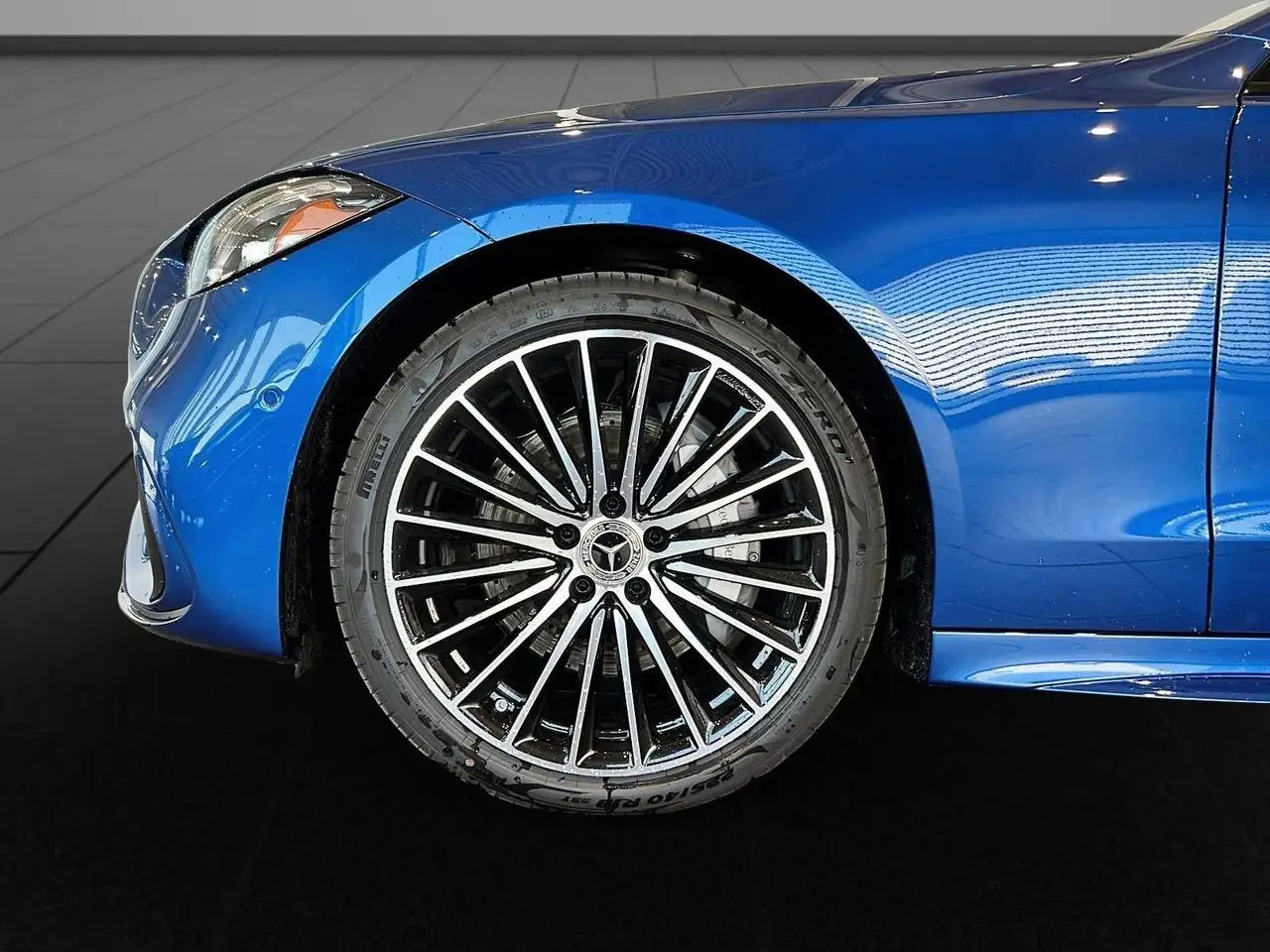 Mercedes-Benz C-Class - Image 13