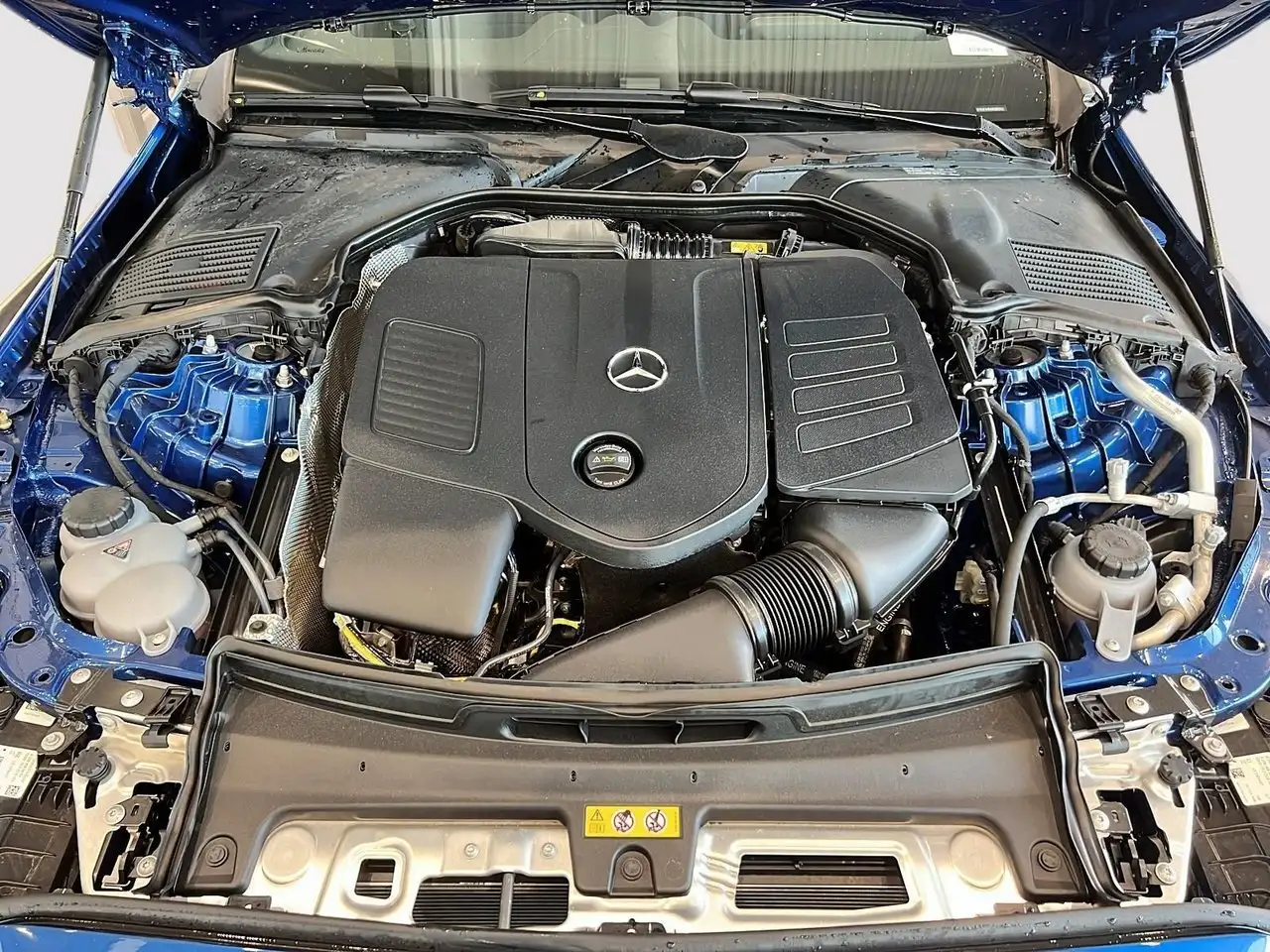 Mercedes-Benz C-Class - Image 14