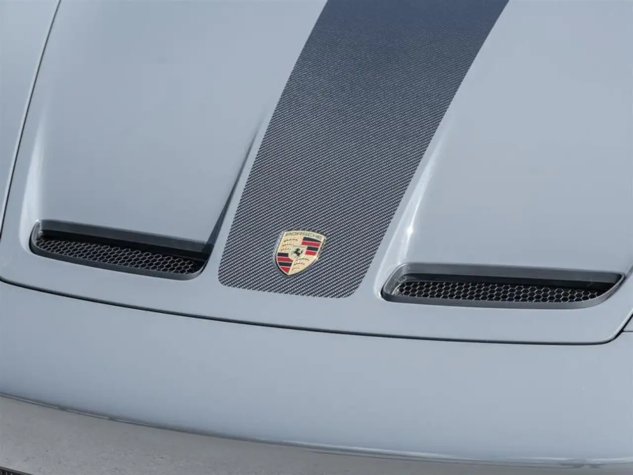 Porsche 911 - Image 20
