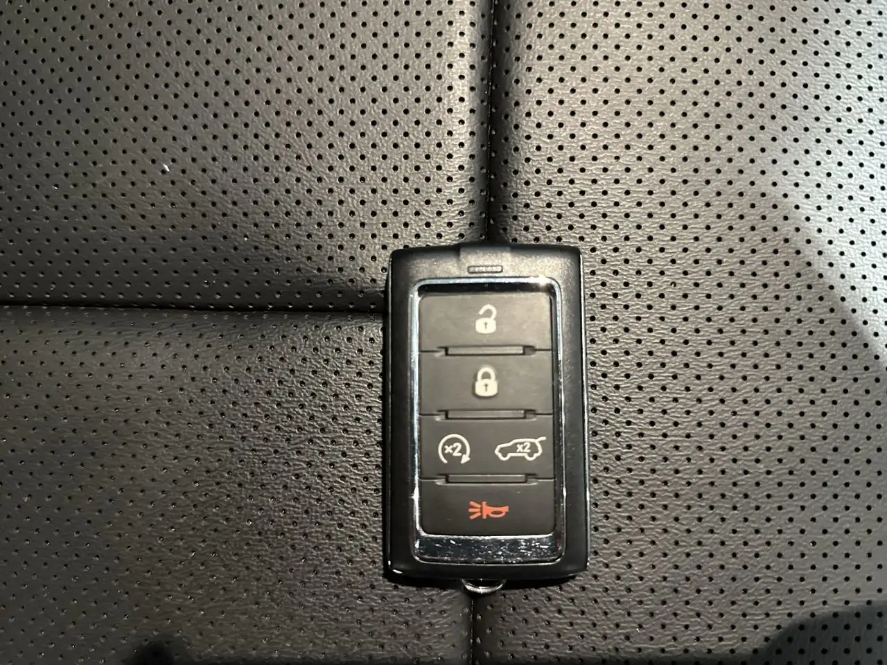 Jeep Grand Cherokee - Image 27