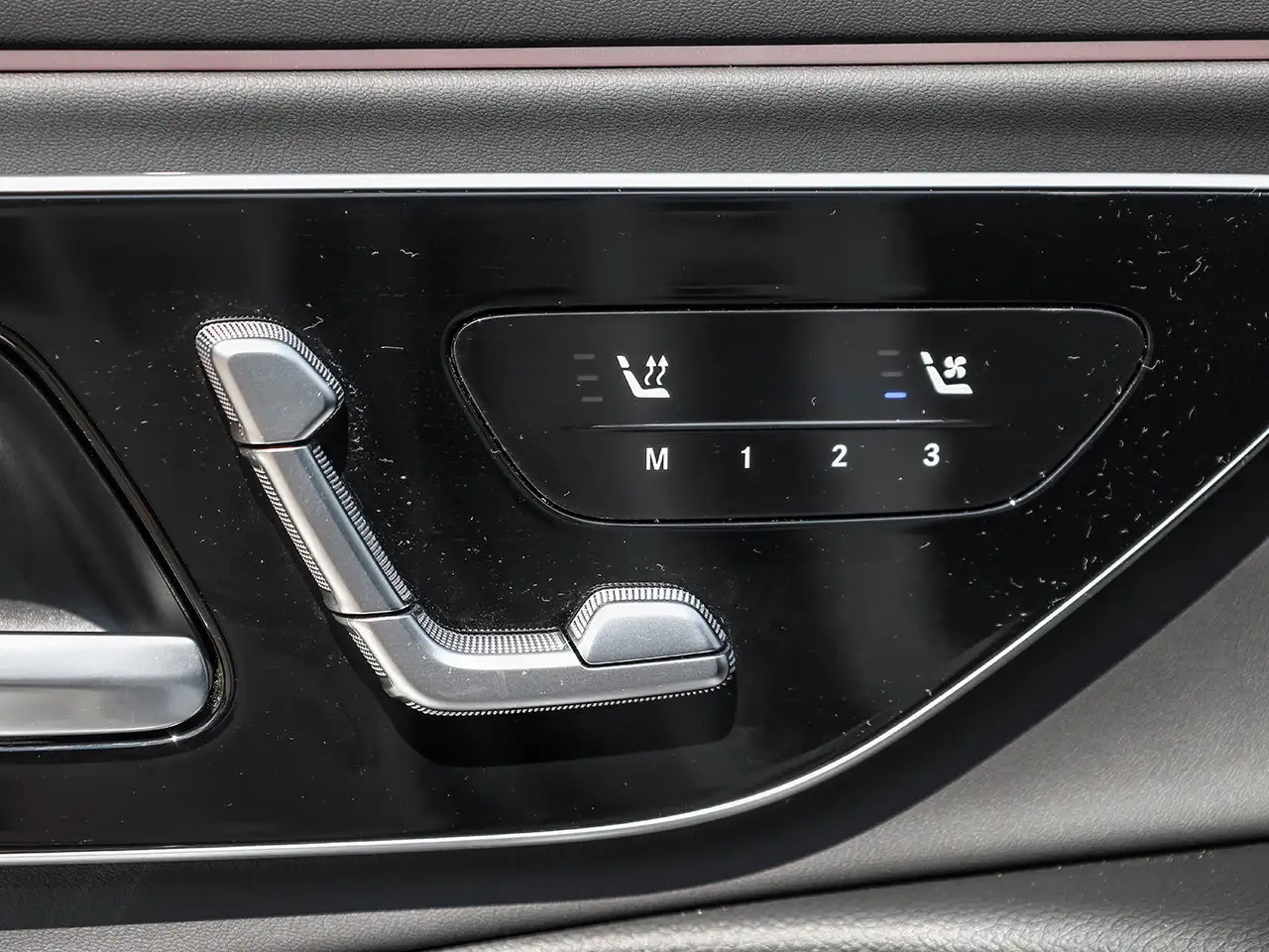 Mercedes-Benz E-Class - Image 19