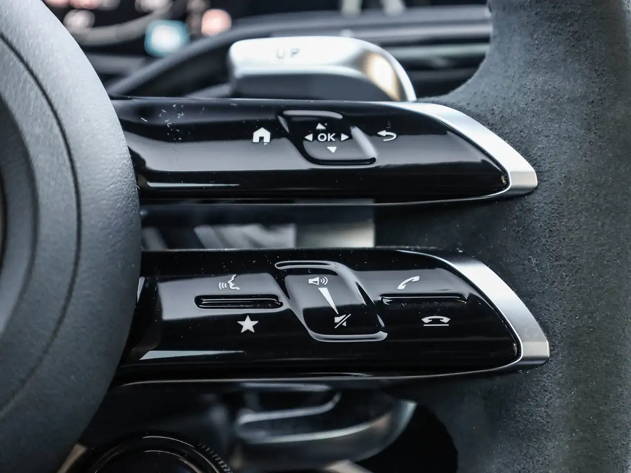 Mercedes-Benz E-Class - Image 24