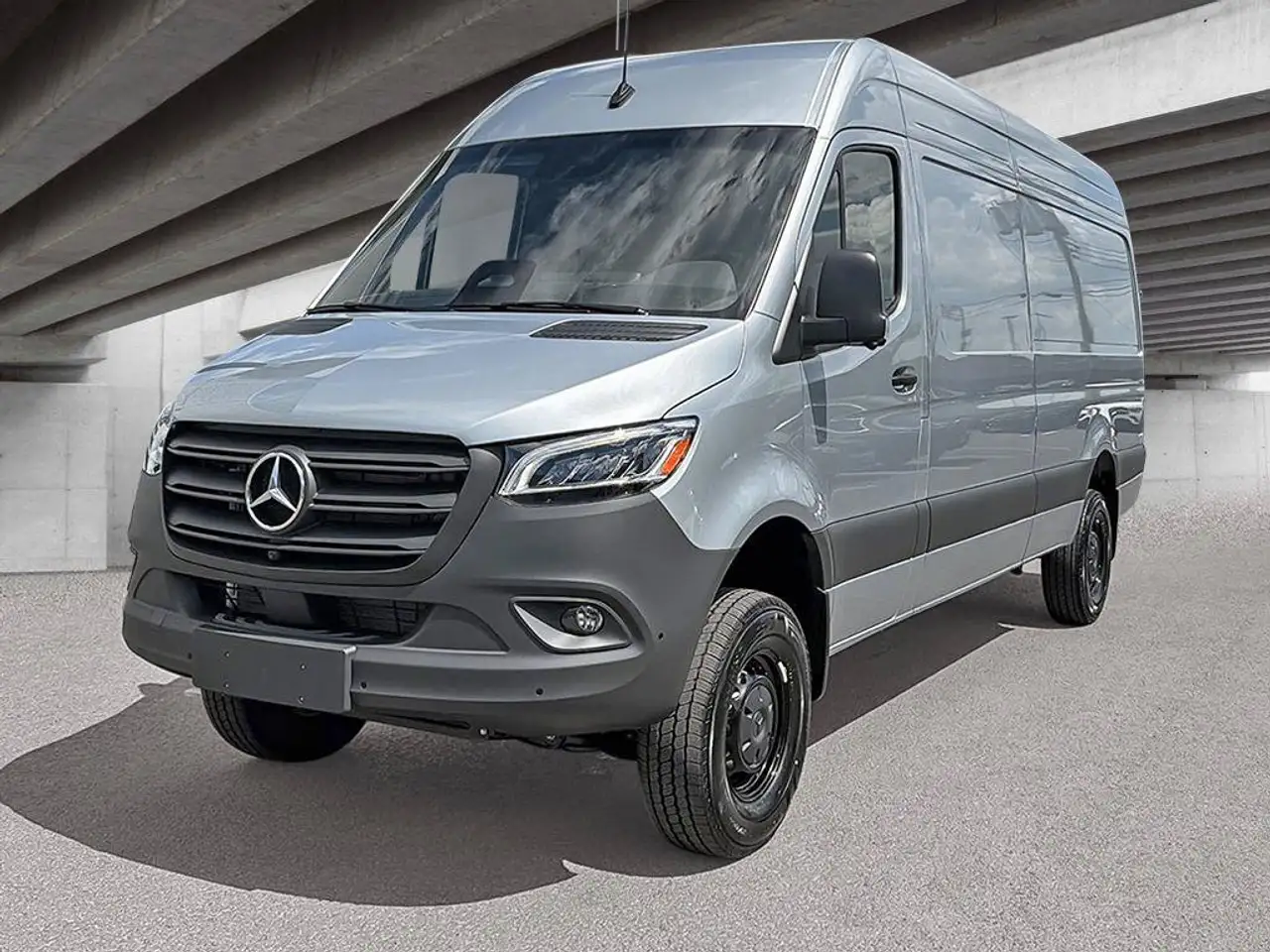 Mercedes-Benz Sprinter - Image 1