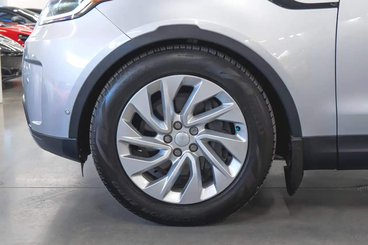 Land Rover Discovery - Image 19
