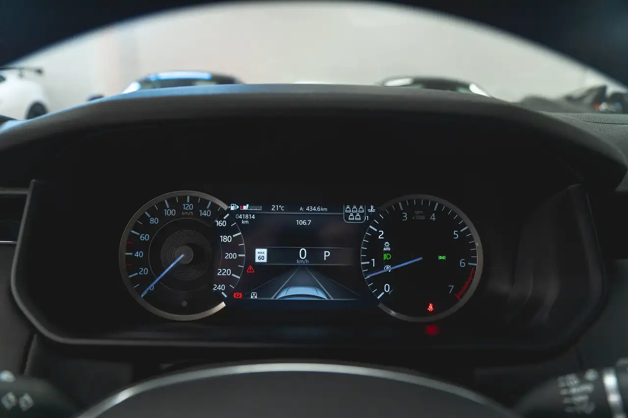 Land Rover Discovery - Image 5