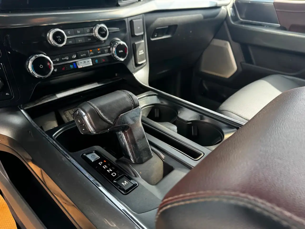 Ford F-150 - Image 22