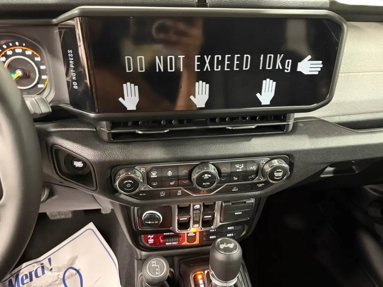 Jeep Wrangler - Image 21