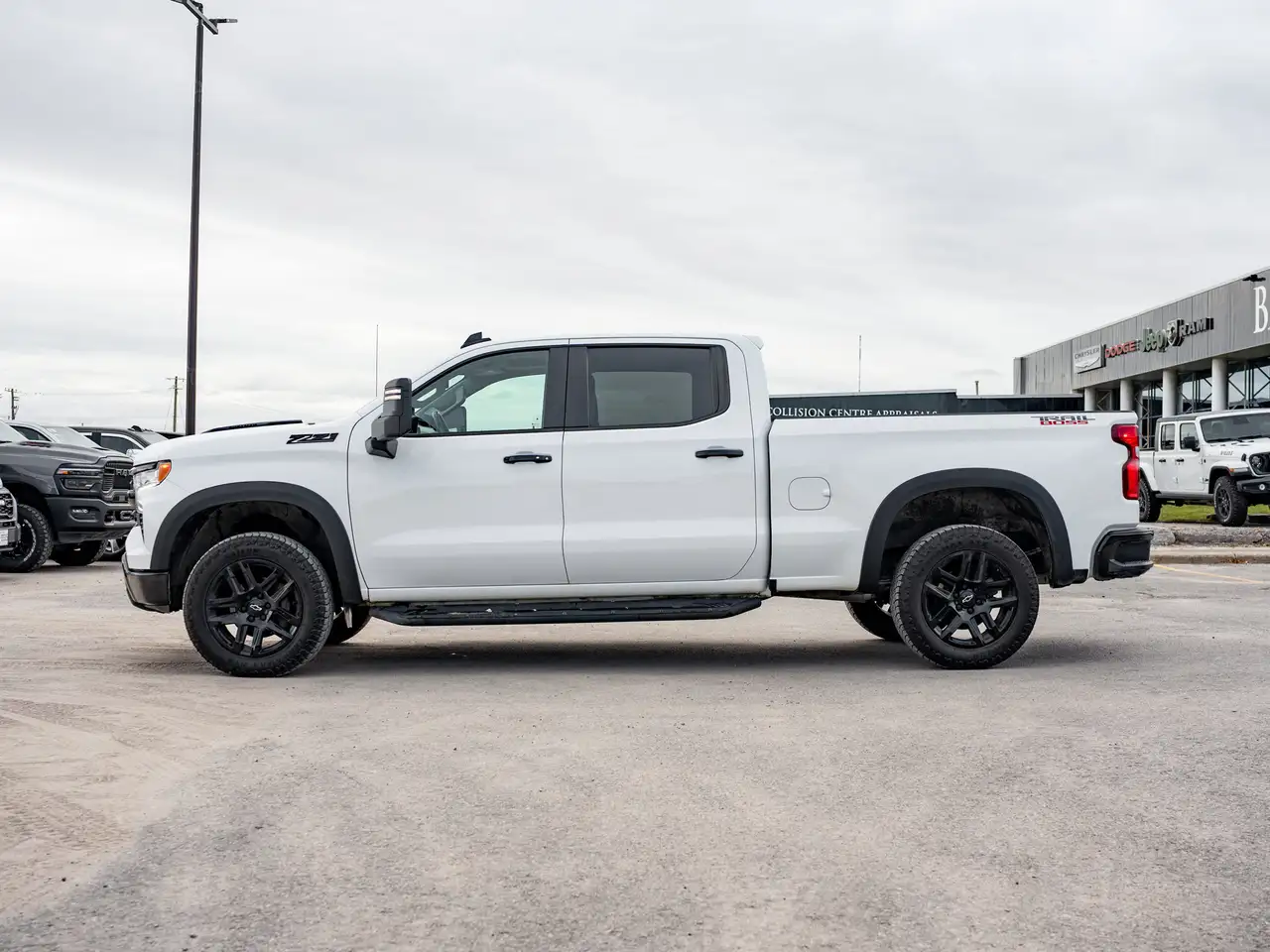 Chevrolet Silverado 1500 - Image 6