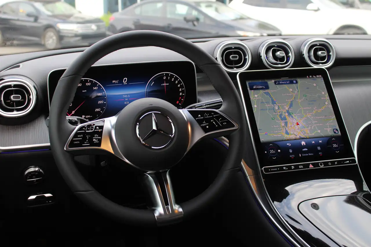 Mercedes-Benz GLC - Image 12