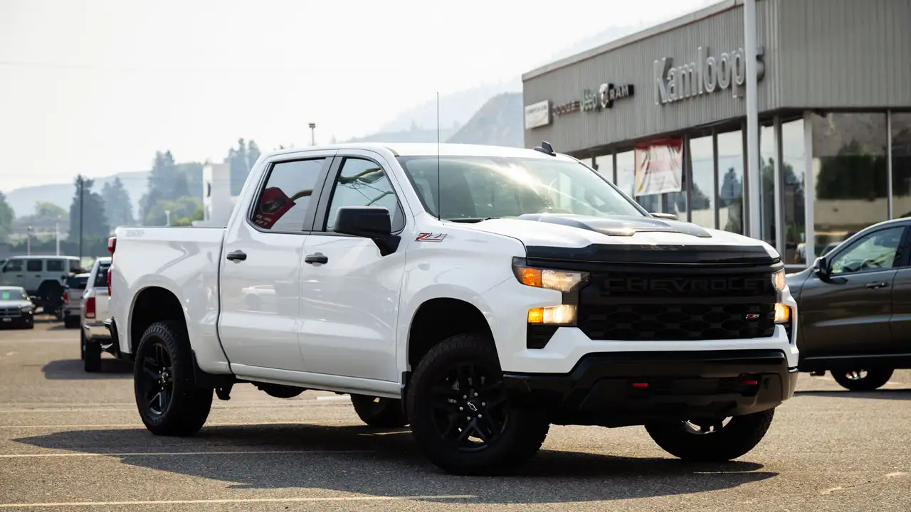 Chevrolet Silverado 1500 - Image 1