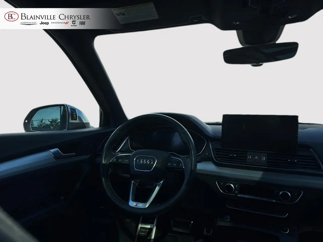 Audi SQ5 - Image 19