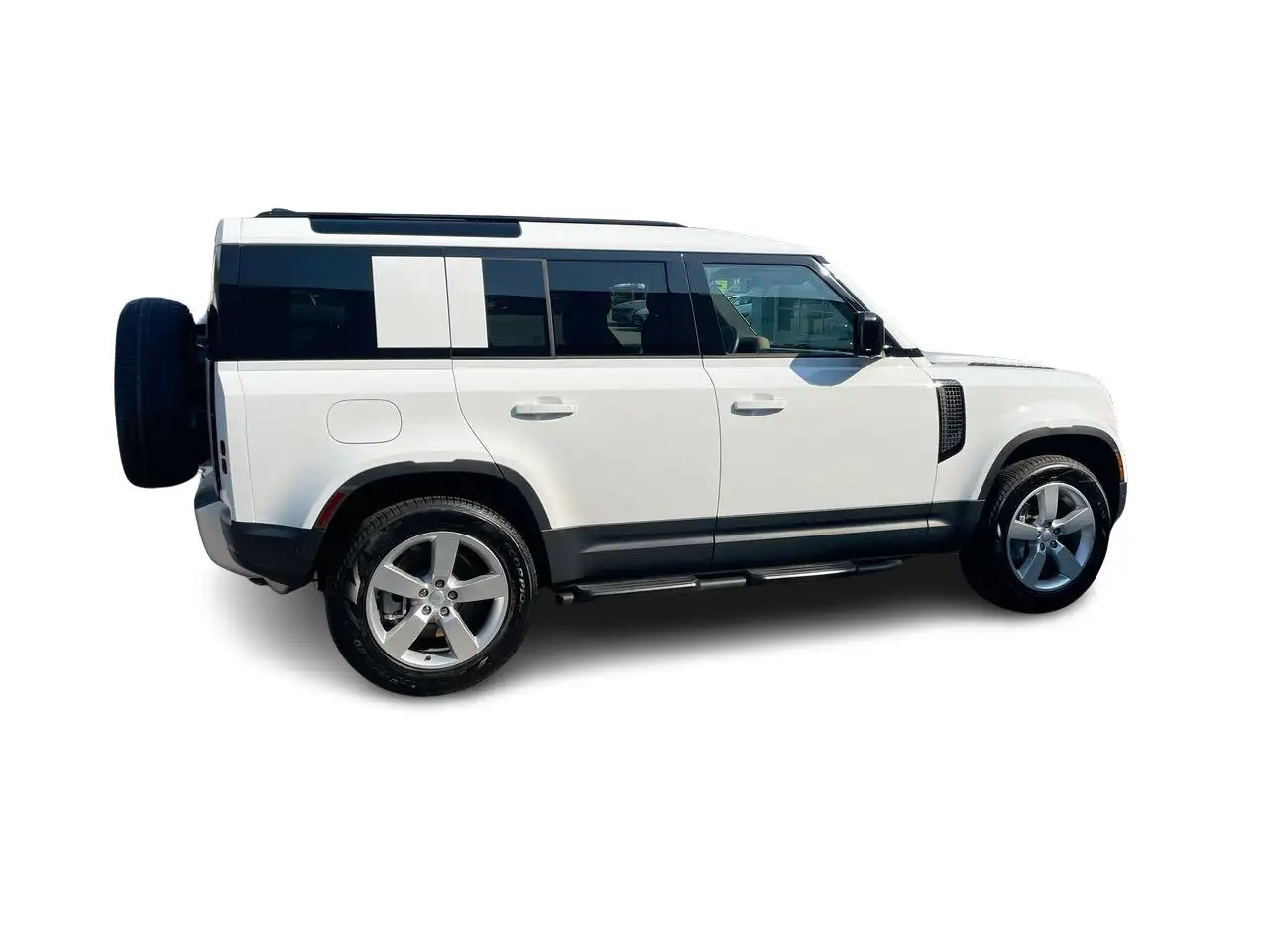 Land Rover Defender - Image 15