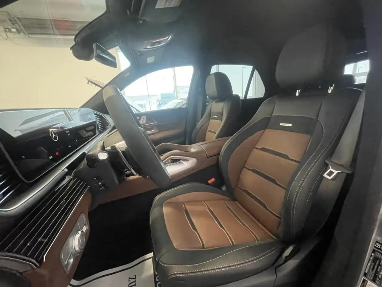 Mercedes-Benz GLE - Image 12
