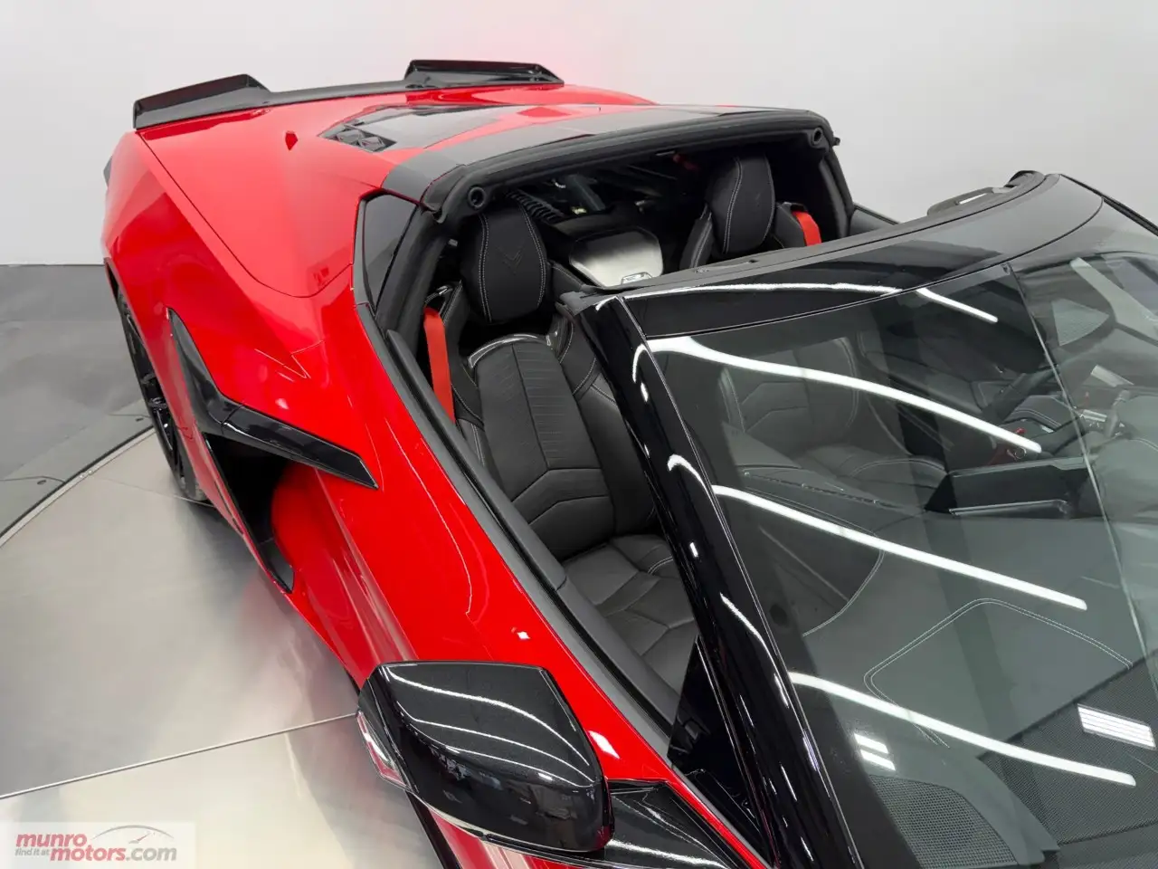 Chevrolet Corvette - Image 18