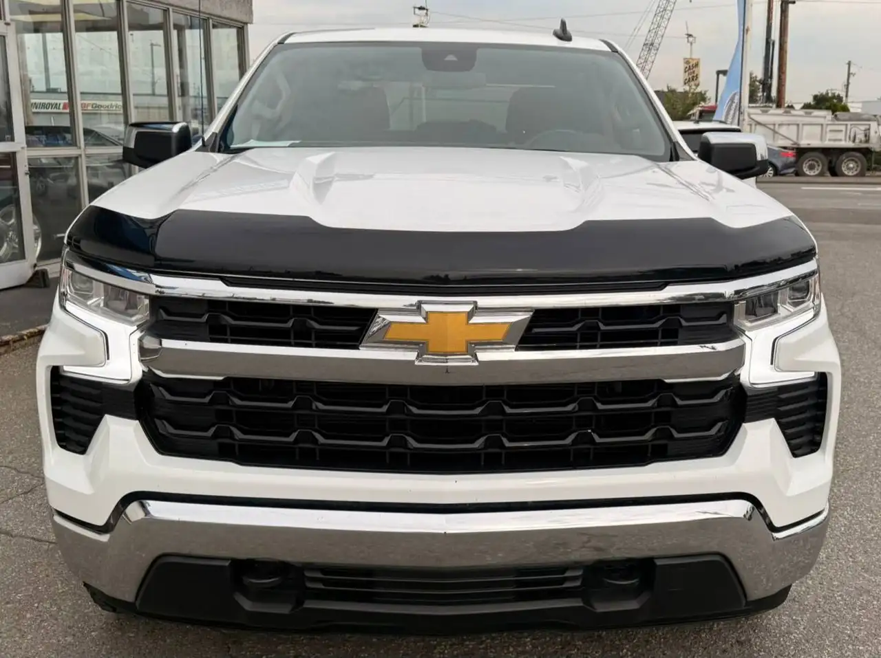 Chevrolet Silverado 1500 - Image 4