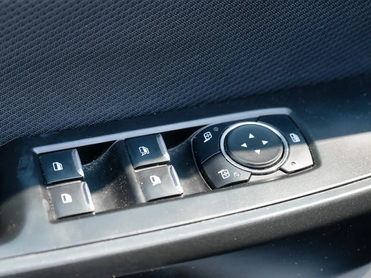 Ford F-150 - Image 17