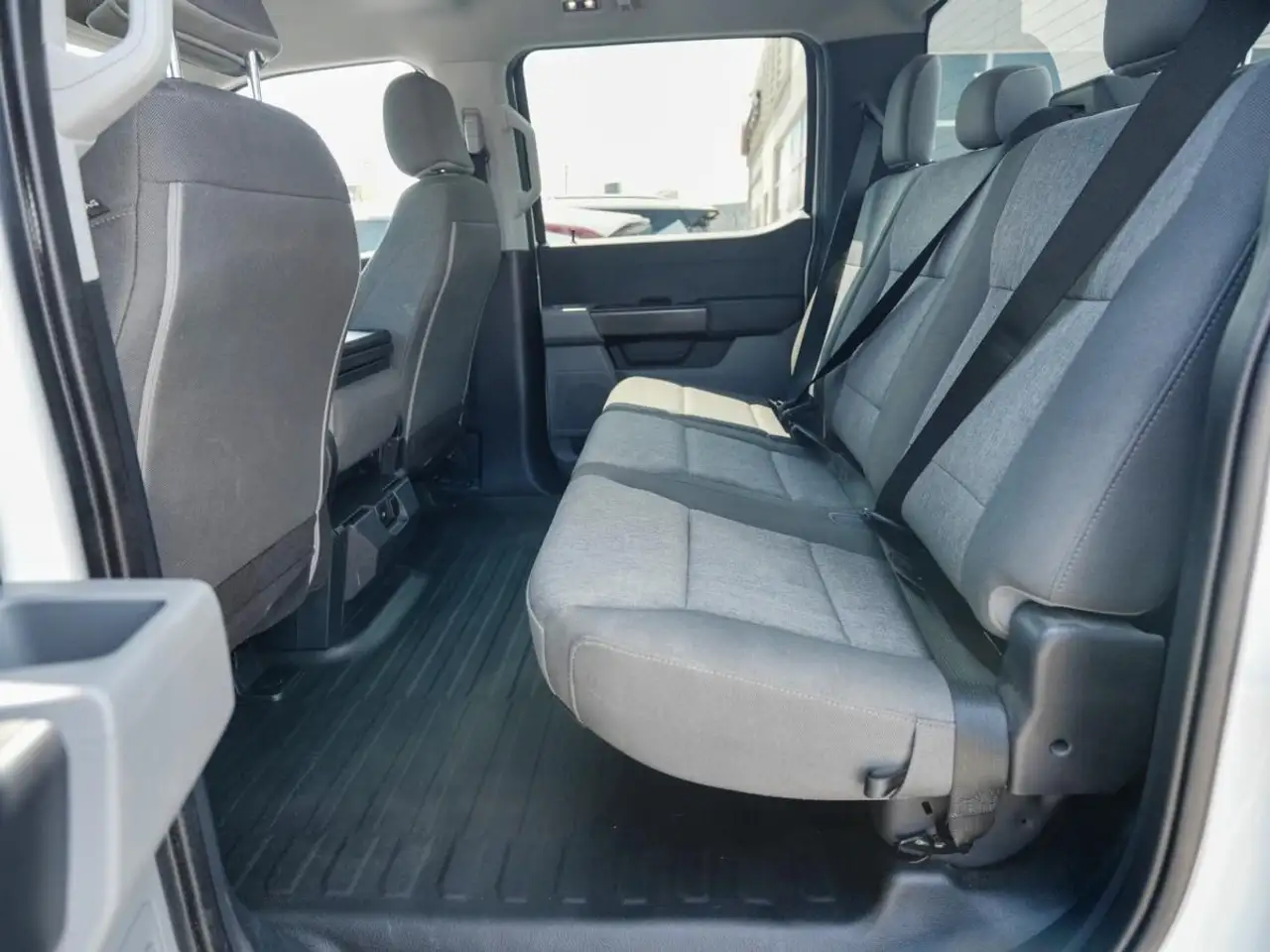 Ford F-150 - Image 10
