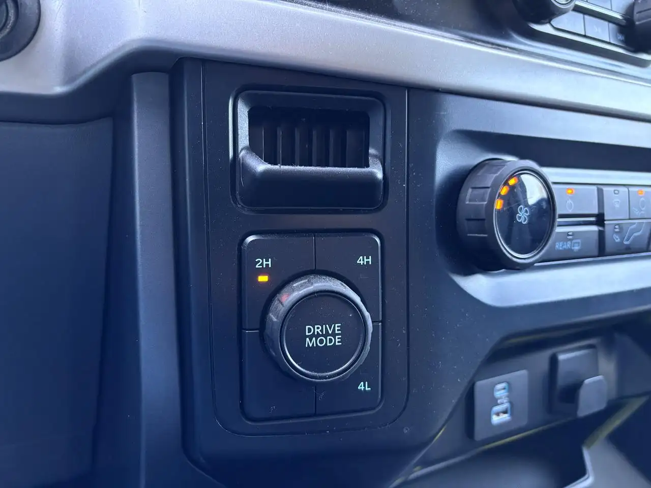 Ford F-150 - Image 14