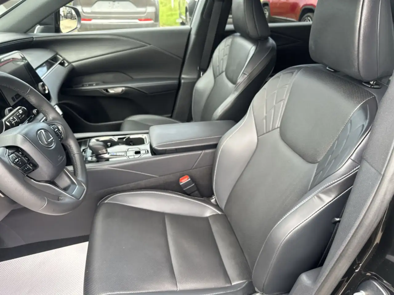 Lexus RX - Image 17