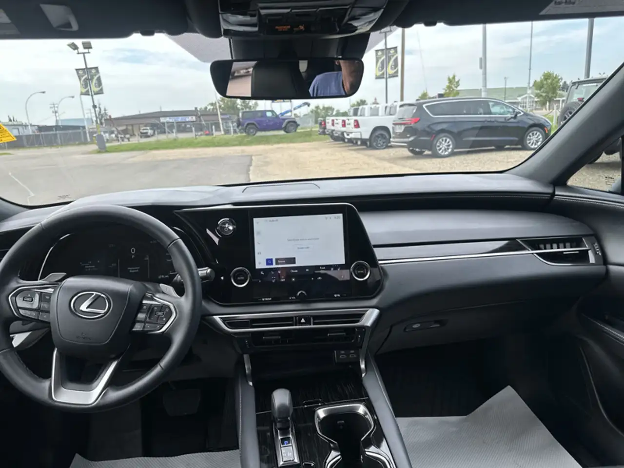 Lexus RX - Image 10
