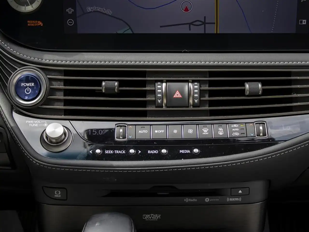 Lexus LS - Image 16