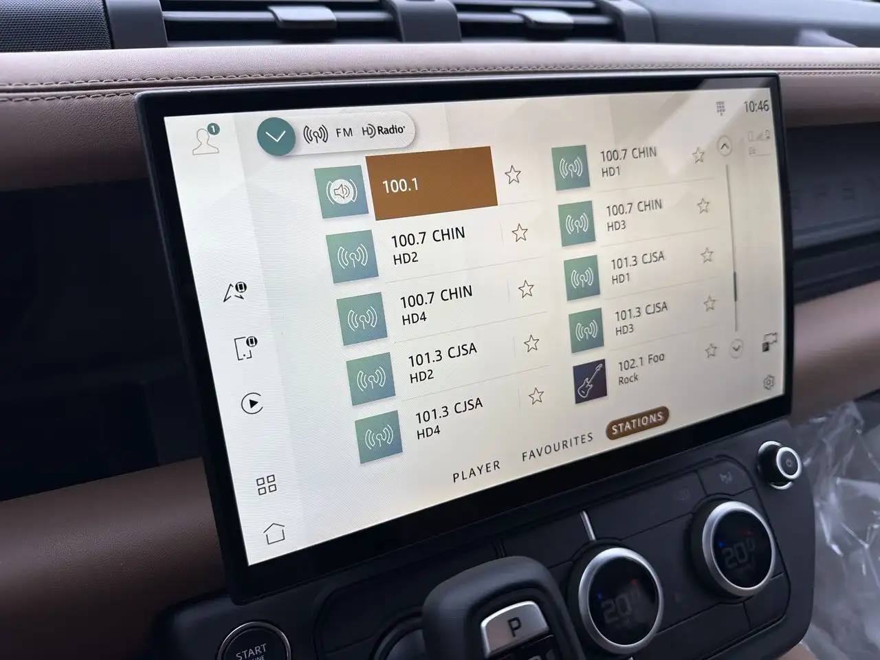 Land Rover Defender - Image 13