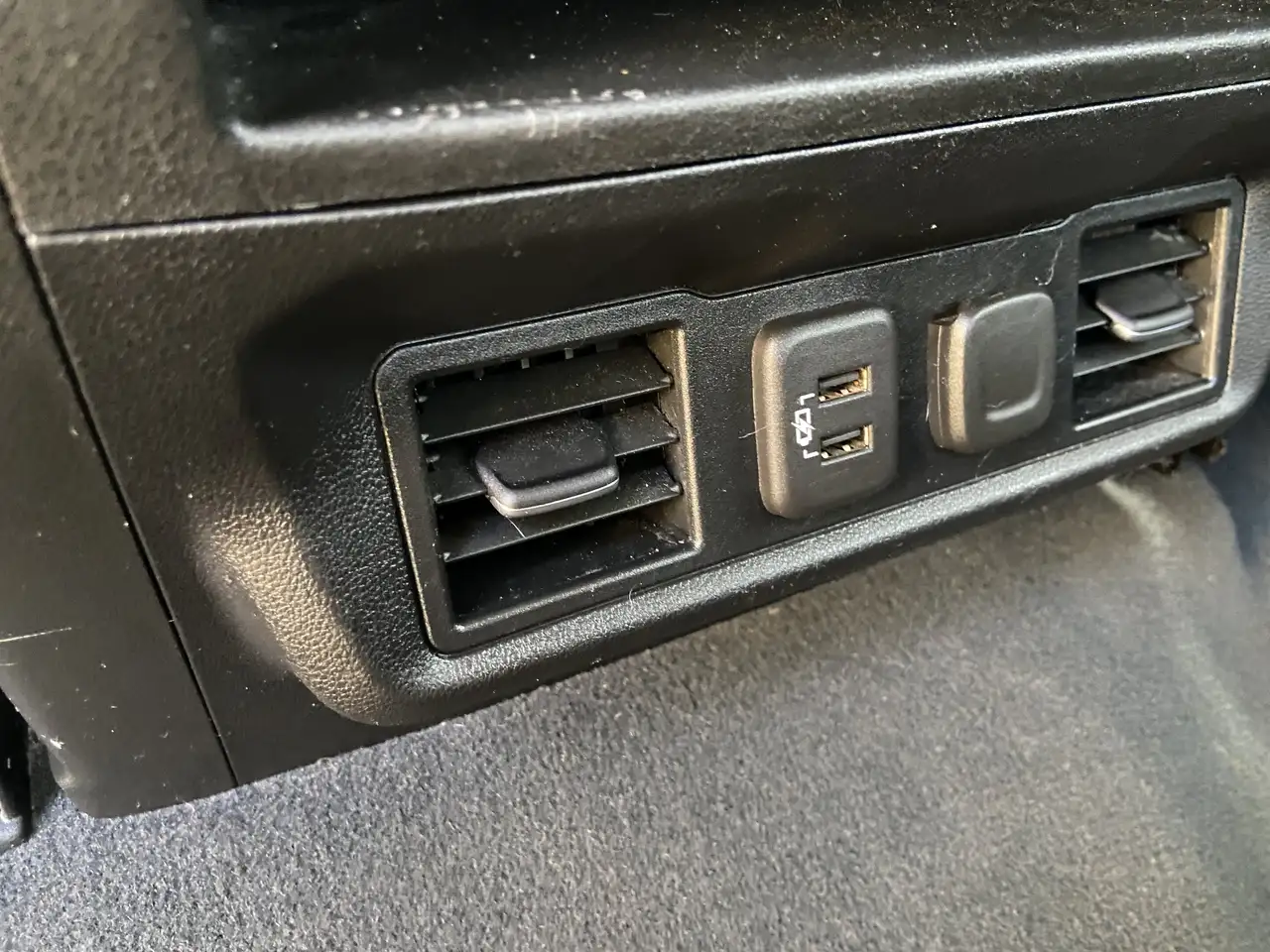 Chevrolet Silverado 1500 - Image 15
