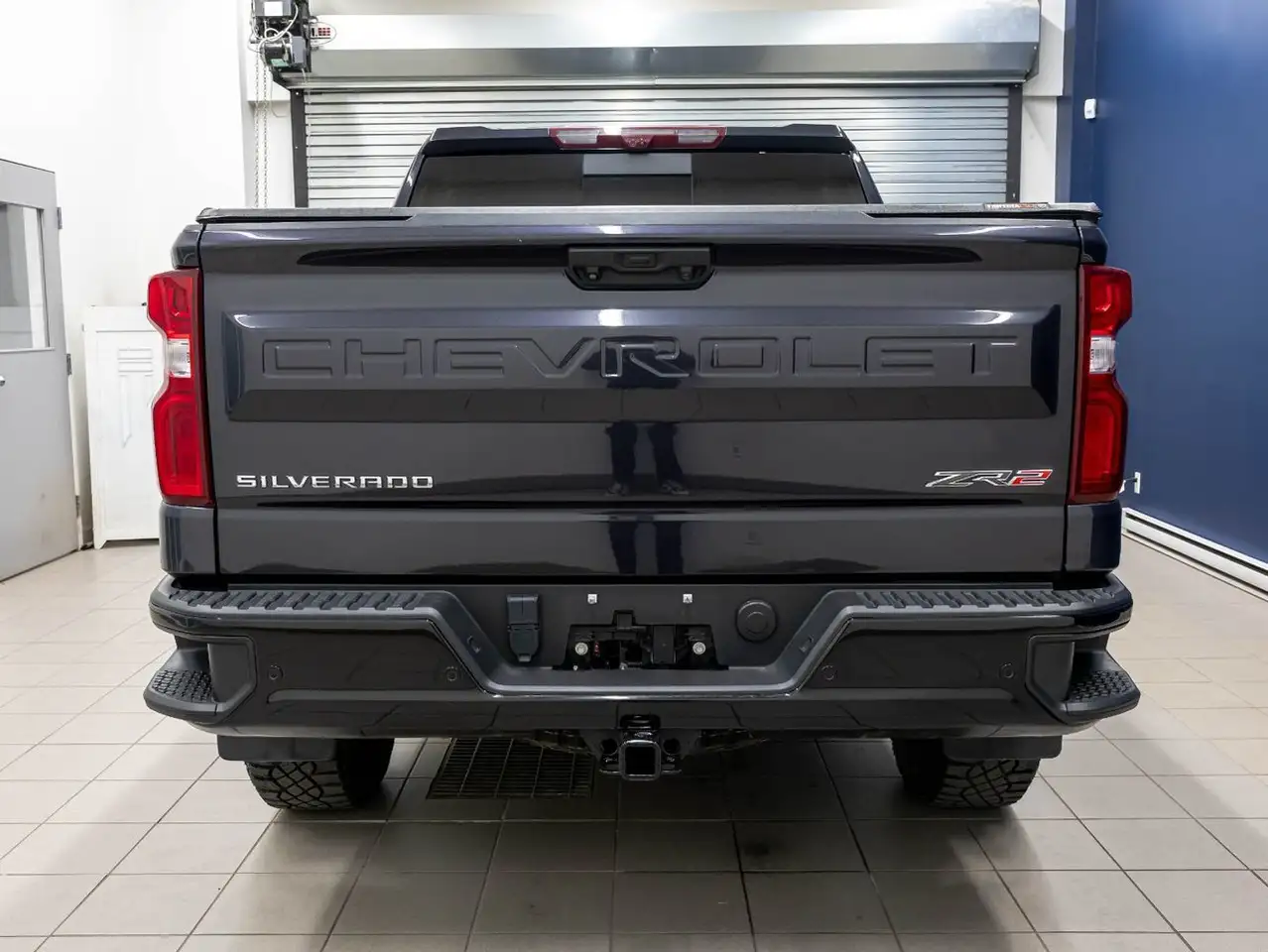 Chevrolet Silverado 1500 - Image 9