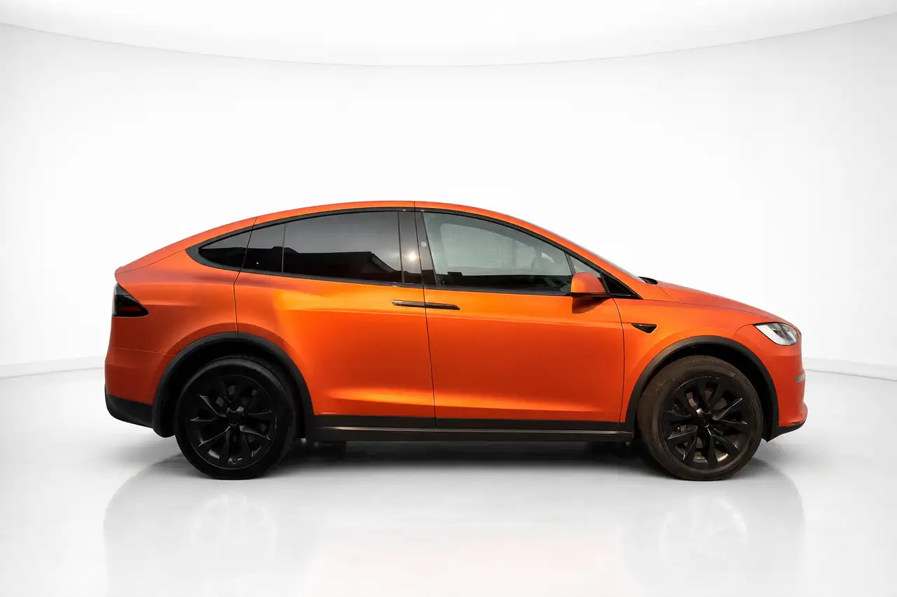 Tesla Model X - Image 4