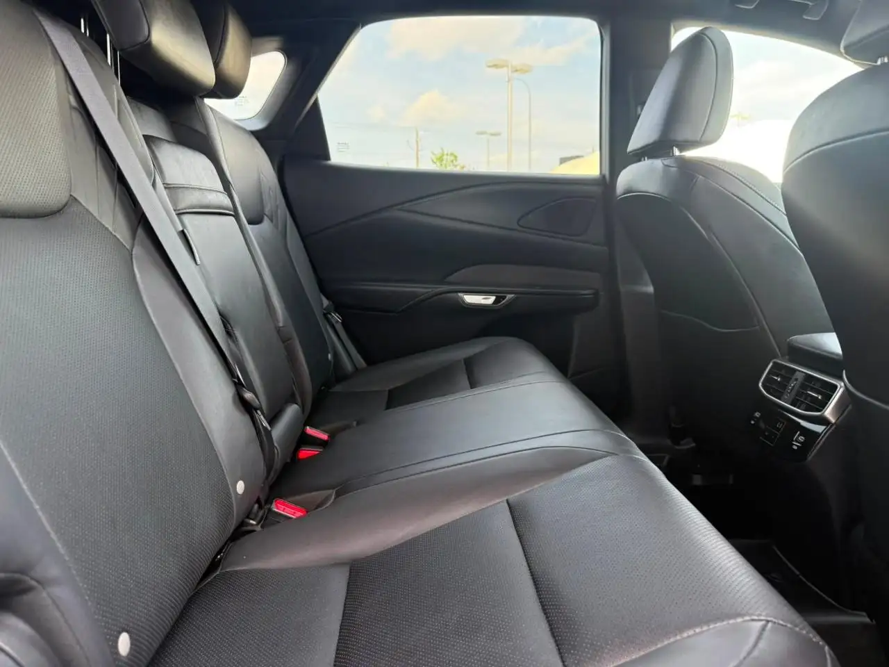Lexus RX 350 - Image 10