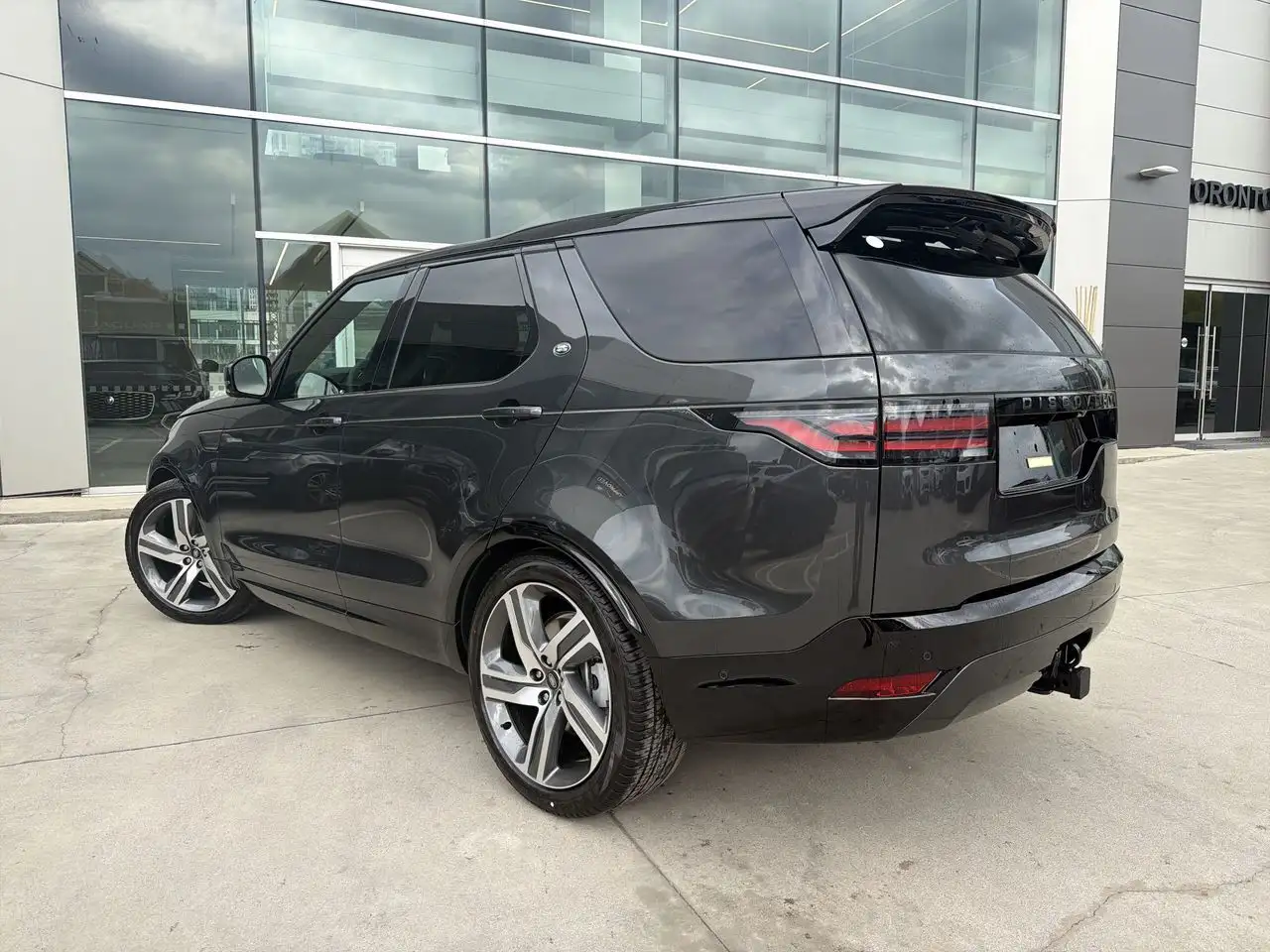 Land Rover Discovery - Image 6