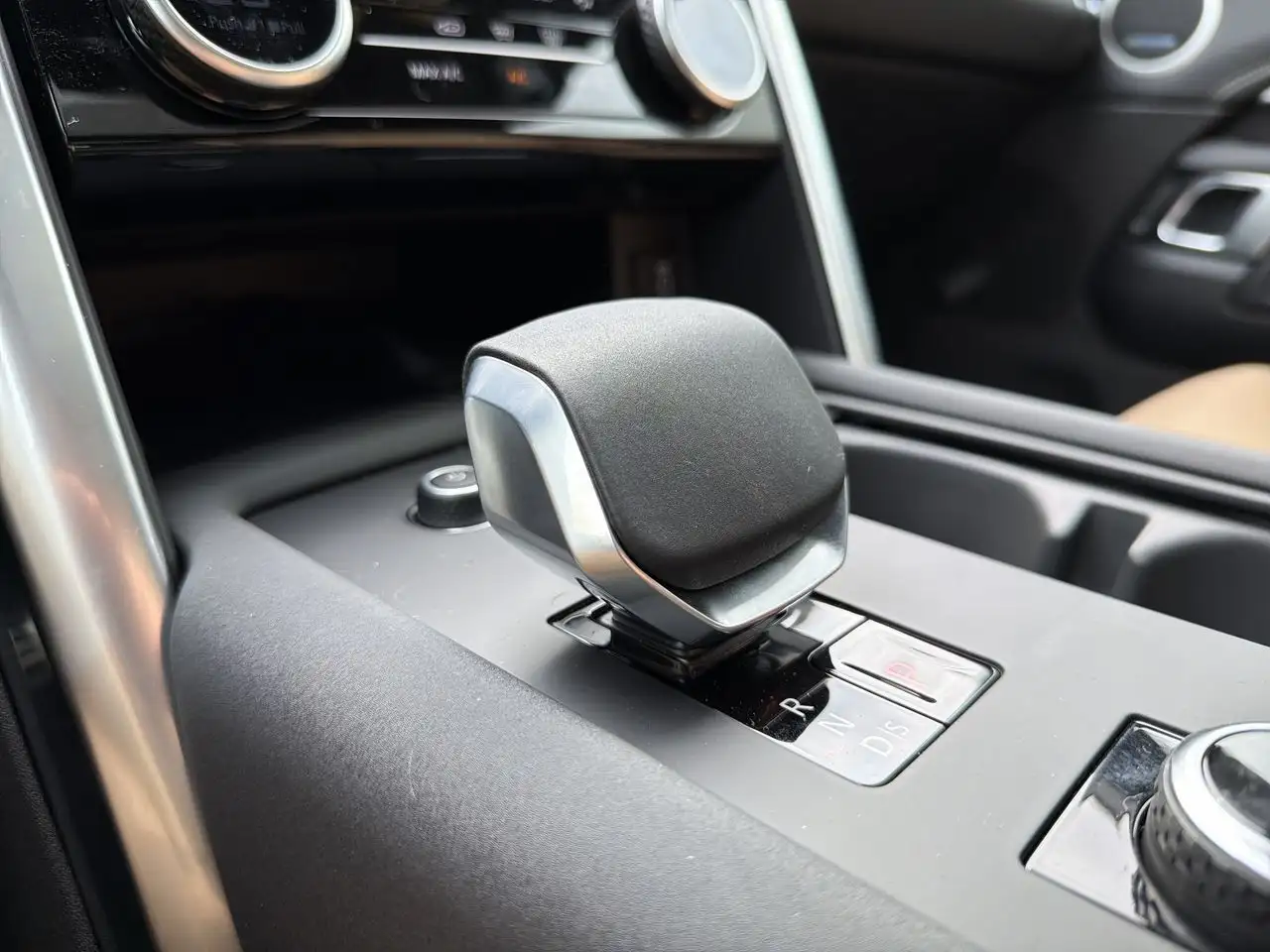 Land Rover Discovery - Image 17