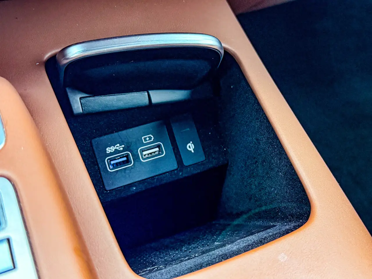 Genesis GV70 - Image 26